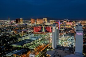 Palms Place by Strip View Suites