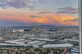 Palms Place by Strip View Suites