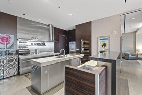 Palms Place by Strip View Suites