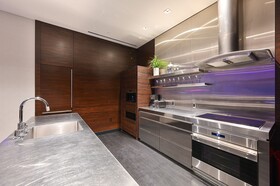 Palms Place by Strip View Suites