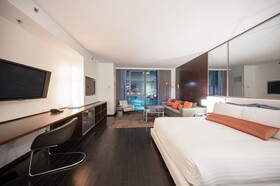 Palms Place by Strip View Suites