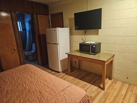 Branding Iron Motel