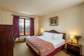 Silverland Inn & Suite