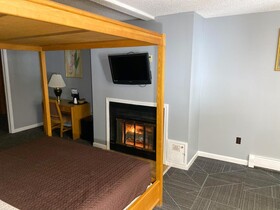 Travelodge by Wyndham Lincoln Near White Mountain