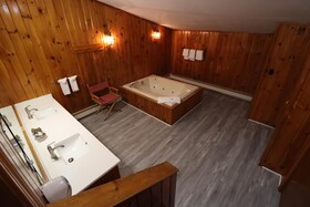 Travelodge by Wyndham Lincoln Near White Mountain