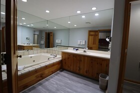 Travelodge by Wyndham Lincoln Near White Mountain