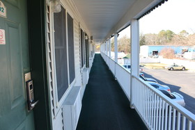 Highlander Motor Inn