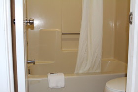 Highlander Motor Inn