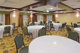 Holiday Inn Express Hotel & Suites Absecon - Atlantic City Area