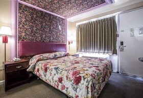 Downbeach Inn