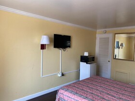 Downbeach Inn
