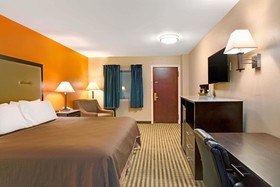 Travelodge by Wyndham Bellmawr
