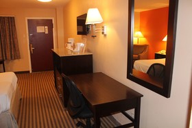 Travelodge by Wyndham Bellmawr