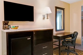 Travelodge by Wyndham Bellmawr