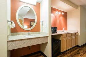 Red Roof Inn & Suites Philadelphia - Bellmawr
