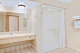 Howard Johnson by Wyndham Blackwood Near Philadelphia