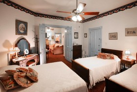Antoinette's Apartments & Suites