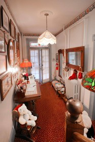 Antoinette's Apartments & Suites