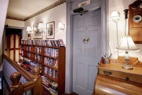 Antoinette's Apartments & Suites