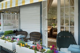 Carroll Villa Hotel