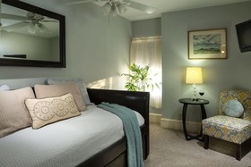 Carroll Villa Hotel
