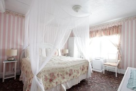 Historic Hotel Macomber