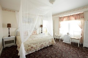 Historic Hotel Macomber