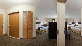 Holiday Inn Express Hotel & Suites Carneys Point