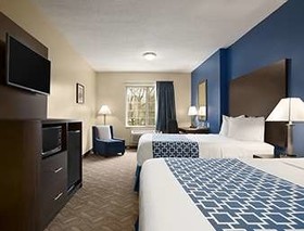 Days Inn & Suites by Wyndham Cherry Hill - Philadelphia