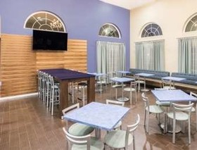 Days Inn & Suites by Wyndham Cherry Hill - Philadelphia