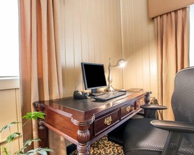 SureStay Plus Hotel by Best Western McGuire AFB Jackson