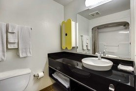 Studio 6 East Brunswick