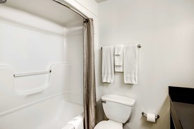 Studio 6 East Brunswick