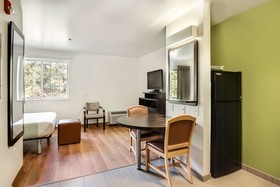 Studio 6 East Brunswick