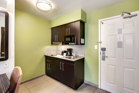 Studio 6 East Brunswick