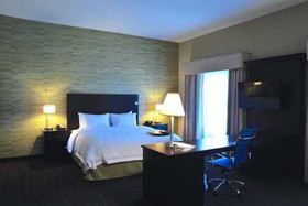 Hampton Inn & Suites Robbinsville
