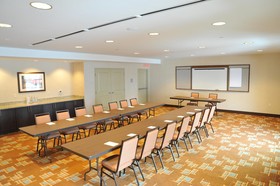 Hampton Inn & Suites Robbinsville