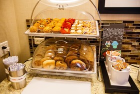 Hampton Inn & Suites Robbinsville