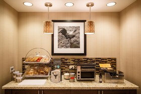 Hampton Inn & Suites Robbinsville