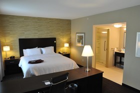 Hampton Inn & Suites Robbinsville