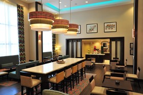 Hampton Inn & Suites Robbinsville