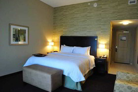 Hampton Inn & Suites Robbinsville