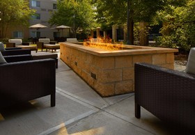 Courtyard Edison Woodbridge