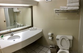 E Hotel Banquet & Conference Center