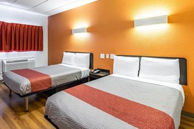 Motel 6 Elizabeth - Newark Liberty International Airport