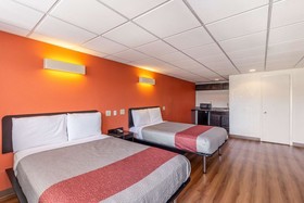 Motel 6 Elizabeth - Newark Liberty International Airport