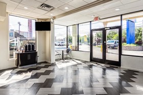 Motel 6 Elizabeth - Newark Liberty International Airport
