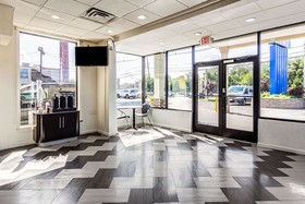Motel 6 Elizabeth - Newark Liberty International Airport