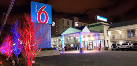 Motel 6 Elizabeth - Newark Liberty International Airport