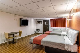 Motel 6 Elizabeth - Newark Liberty International Airport